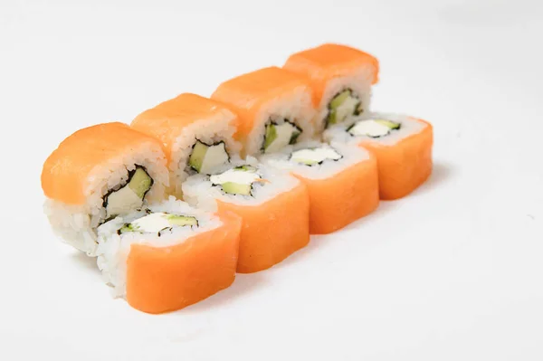 Sushi Rolar Sobre Fundo Branco — Fotografia de Stock
