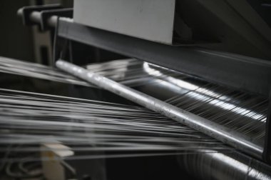 Poşet yapmak için polipropilen ipliği üretimi.