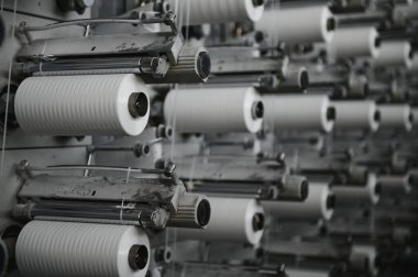 Poşet yapmak için polipropilen ipliği üretimi.