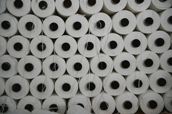 Bobinas Fio Polipropileno Plano Branco Para Produção Sacos Industriais Máquina — Fotografia de Stock