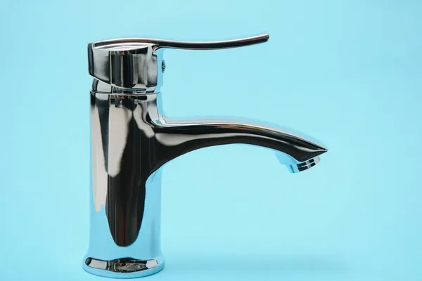 New Chrome Steel Mixer Tap Bathroom Sinks — Stock Photo, Image