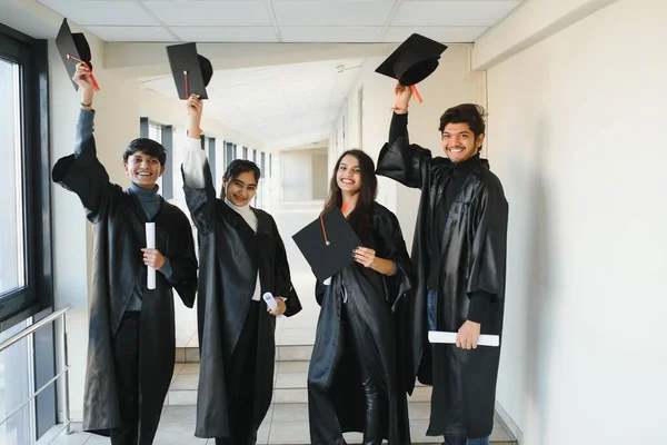 Educación Graduación Concepto Personas Grupo Estudiantes Internacionales Felices —  Fotos de Stock