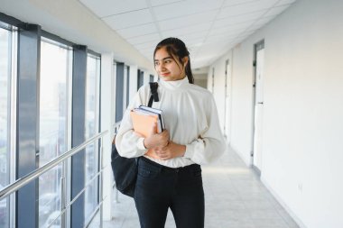 çok güzel Hintli kadın Üniversitesi Öğrenci portresi