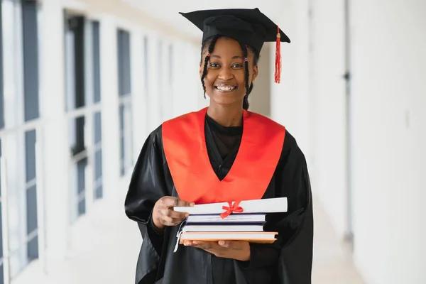 Beautiful African Female Student Graduation Certificate — Stock Photo, Image