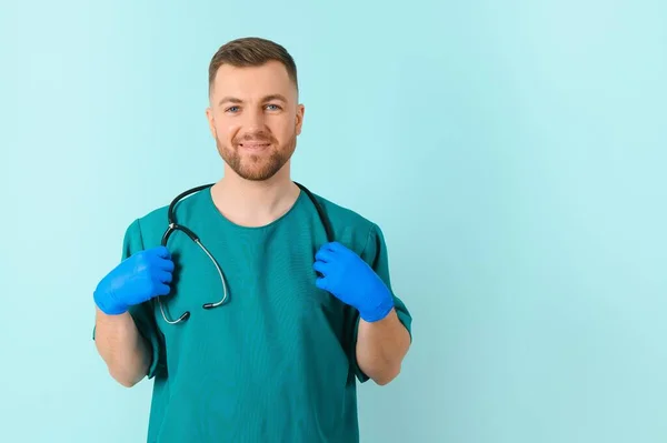 Portret Uśmiechniętego Lekarza Niebieskim Tle Koncepcja Opieki Zdrowotnej — Zdjęcie stockowe