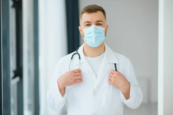 Close Retrato Médico Máscara Com Espaço Cópia — Fotografia de Stock