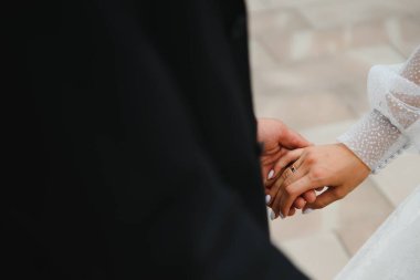 Gelin ve damat yakın çekim yakışıklı