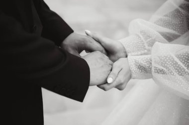 Gelin ve damat yakın çekim yakışıklı