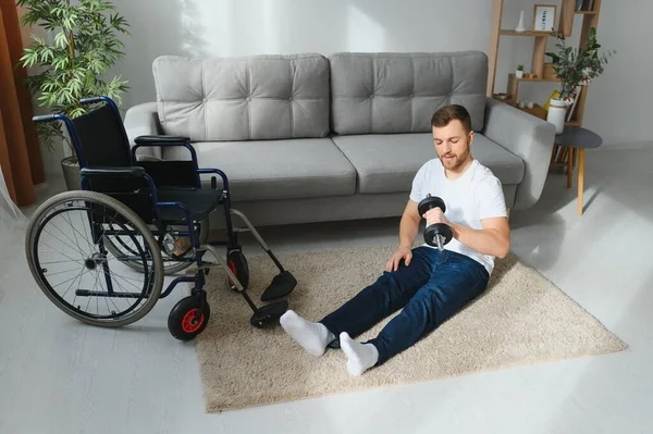 Behinderter Sportler Der Stretching Und Übungen Rollstuhl Macht Das Leben — Stockfoto