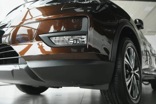 Güzel ve modern bir arabanın ayrıntıları.
