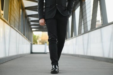 Genç iş adamının portresini kapatın..