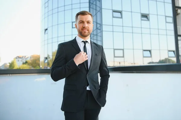 Portrait Smiling Businessman Modern Business Environment — Stock Photo, Image