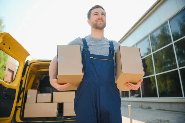 Serviço Correio Para Entrega Mercadorias Serviço Expresso Homem Uniforme Entrega — Fotografia de Stock