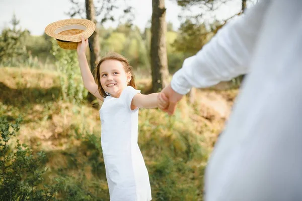 Padre Hija Naturaleza —  Fotos de Stock