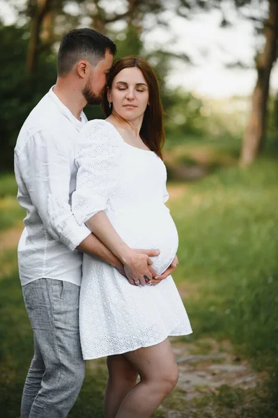 gün batımı sırasında hoş gelecek anne portresi.