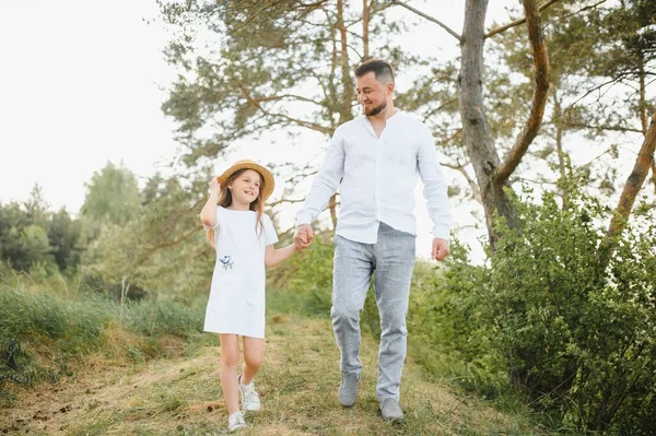 Happy Father Daughter Playing While Walking Beautiful Summer Park Ideal — Stock Photo, Image