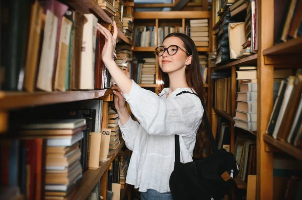 Education High School University Learning People Concept Smiling Student Girl — Stockfoto