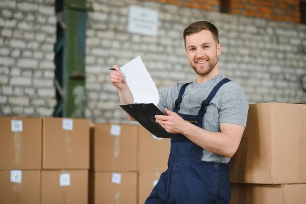 Warehouse Worker Carrying Carton Delivery Production Stock — Stock Photo, Image