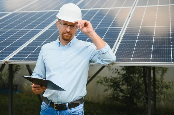 Solar Energy Young Business Man Solar Panels Power Plants — Stok fotoğraf