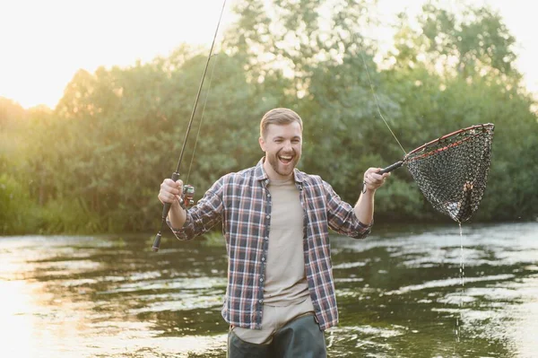 Pasatiempo Masculino Listo Para Pescar Relájese Entorno Natural Cebo Para — Foto de Stock