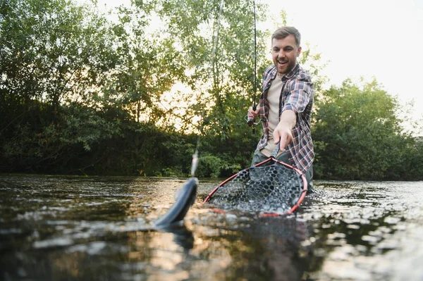 Trout Being Caught Fishing Net — Stockfoto