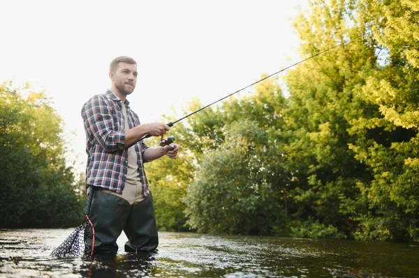 Giovane Flyfishing All Alba — Foto Stock