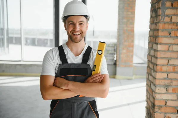 Man Builder Working Construction Site Male Repairer Overall Helmet — Stockfoto