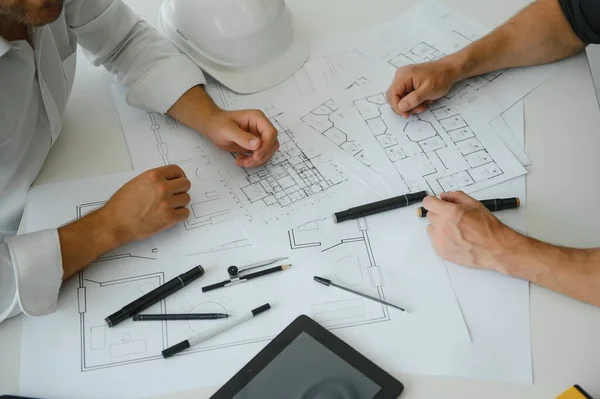 Two People Sit Front Construction Plan Talk Architecture — Foto Stock