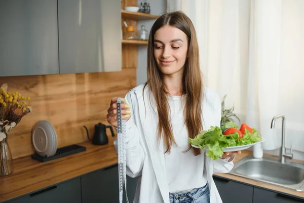 Beautiful European Woman Preparing Toast Vegetables Microgreens Nutritionist Teaches Healthy — Fotografia de Stock