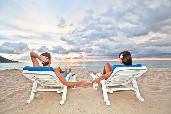 Ontspannen op het strand — Stockfoto