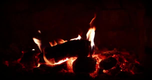 Evin Şöminesi Şöminede Yakılacak Odun Bir Kır Evinde Şömine Ateş — Stok video