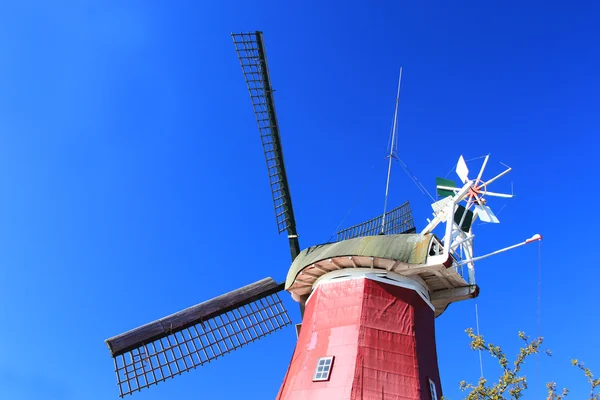 Väderkvarn — Stockfoto