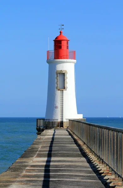 Faro di "la grande jetée" a les Sables d'Olonne (Francia) ) — Foto Stock