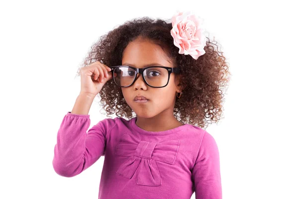 Bonito pouco africano ásia menina vestindo óculos — Fotografia de Stock