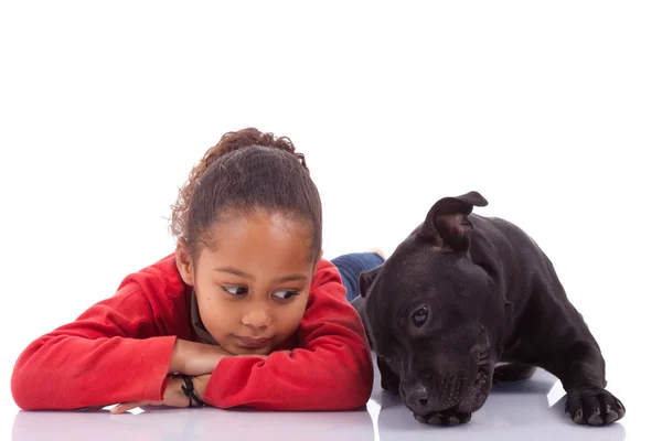 African American little girl with her pet — Stock Photo, Image