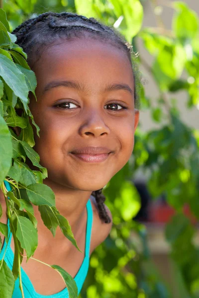 Πορτρέτο του ένα αξιολάτρευτο κοριτσάκι αφροαμερικάνων — Φωτογραφία Αρχείου