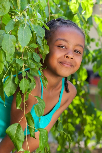 Sevimli, küçük bir Afrikalı-Amerikalı kız portresi — Stok fotoğraf