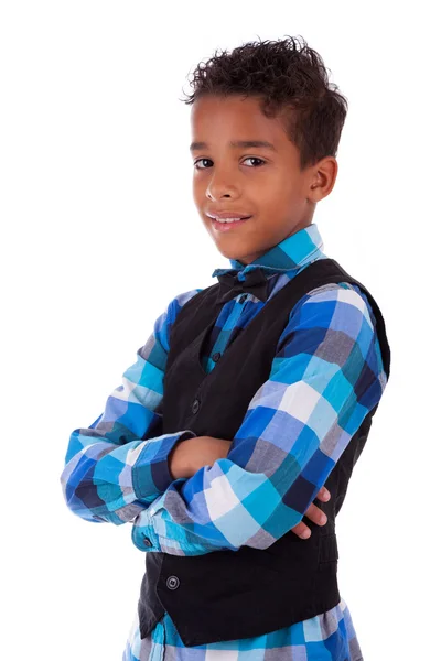 Portrait d'un mignon petit garçon afro-américain aux bras croisés — Photo