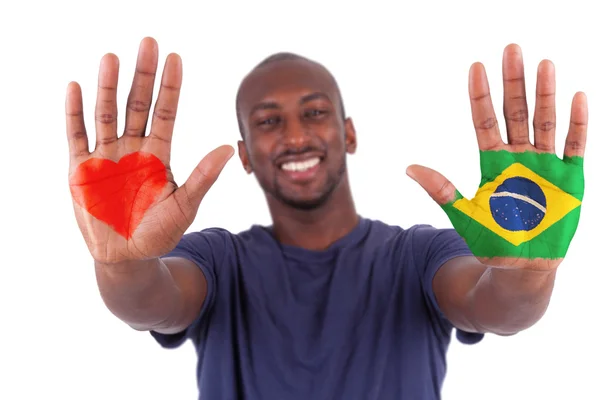 Manos de hombre brasileño con un corazón pintado y bandera brasileña, i —  Fotos de Stock