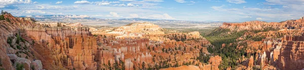 Vista paronámica del parque nacional del cañón de Bryce en Utah — Foto de Stock