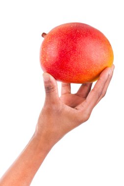 taze mango elinde tutan ABD'li kadın