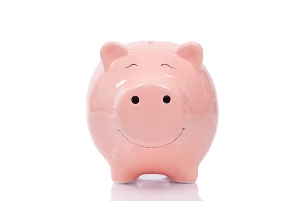 Sorrindo Piggy banco isolado no fundo branco — Fotografia de Stock