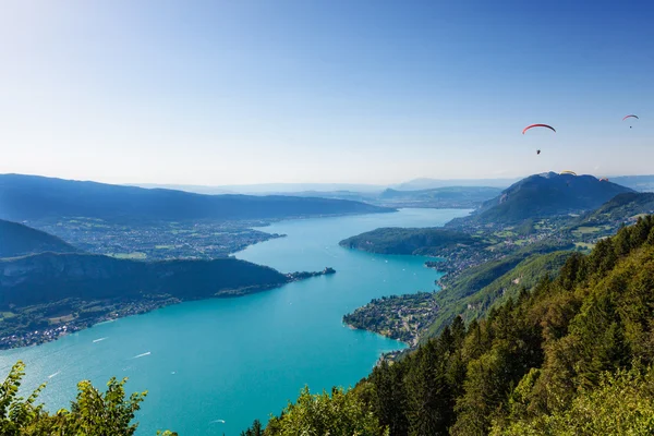 Widok na jezioro annecy z col du forclaz — Zdjęcie stockowe