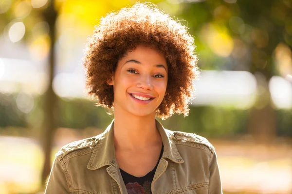 Autumn outdoor portrait of beautiful African American young woma — Stock Photo, Image
