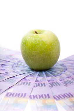 İsviçre frangı banknotlarda yeşil elma yere yayıldı -
