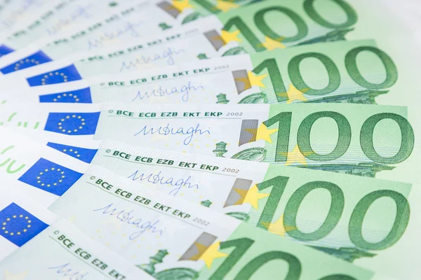 Euro-Banknoten breiten sich über den Boden aus - europäische Währung — Stockfoto