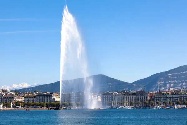 Fontaine d'eau de Genève — Photo