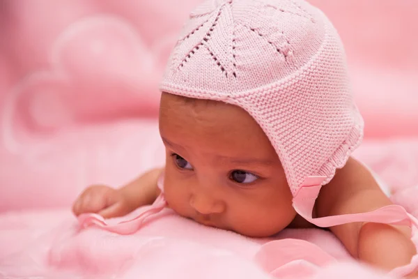 Adorable niñita afroamericana - gente negra —  Fotos de Stock