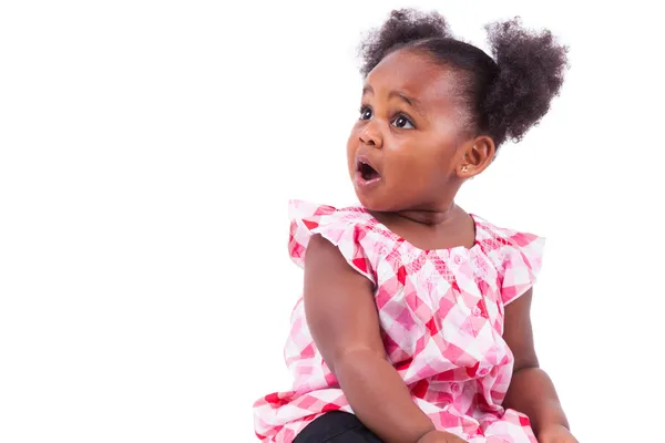 Surpreendida pequena menina afro-americana — Fotografia de Stock