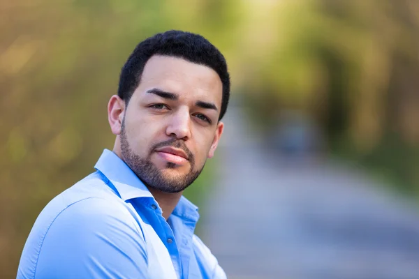 Outdoor portrait of a young latin american man — Stock Photo, Image